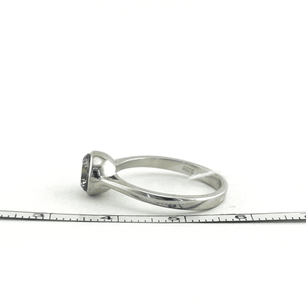 Sidabrinis žiedas su tanzanitu — Juvelyrika Baltijos Perlas —