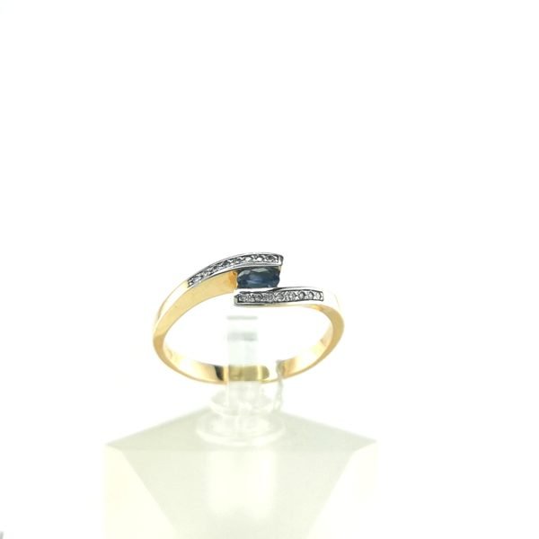Auksinis žiedas su briliantu ir safyru | Juvelyrika Baltijos Perlas |