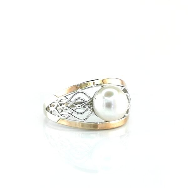 Sidabrinis žiedas su aukso ir perlo detalėmis | Juvelyrika Baltijos Perlas |