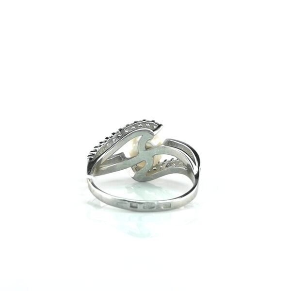 Sidabrinis žiedas su aukso ir perlo detalėmis — Juvelyrika Baltijos Perlas —