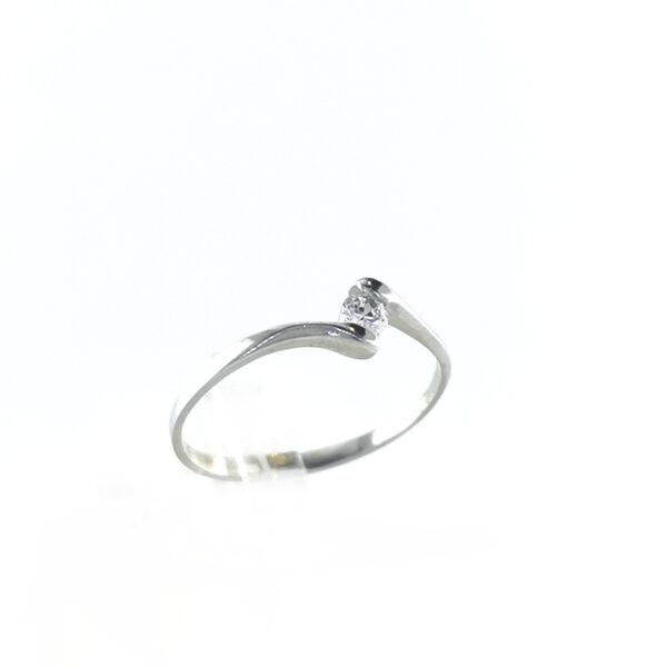 Balto aukso žiedas su cirkoniu — Juvelyrika Baltijos Perlas —