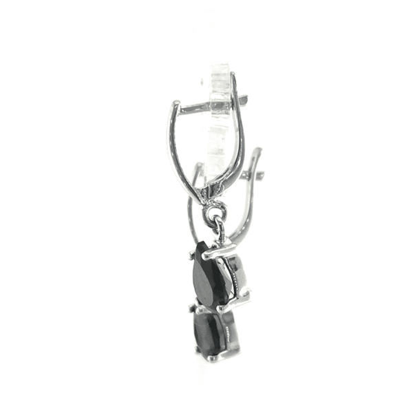 Sidabriniai auskarai su juodu cirkoniu — Juvelyrika Baltijos Perlas —